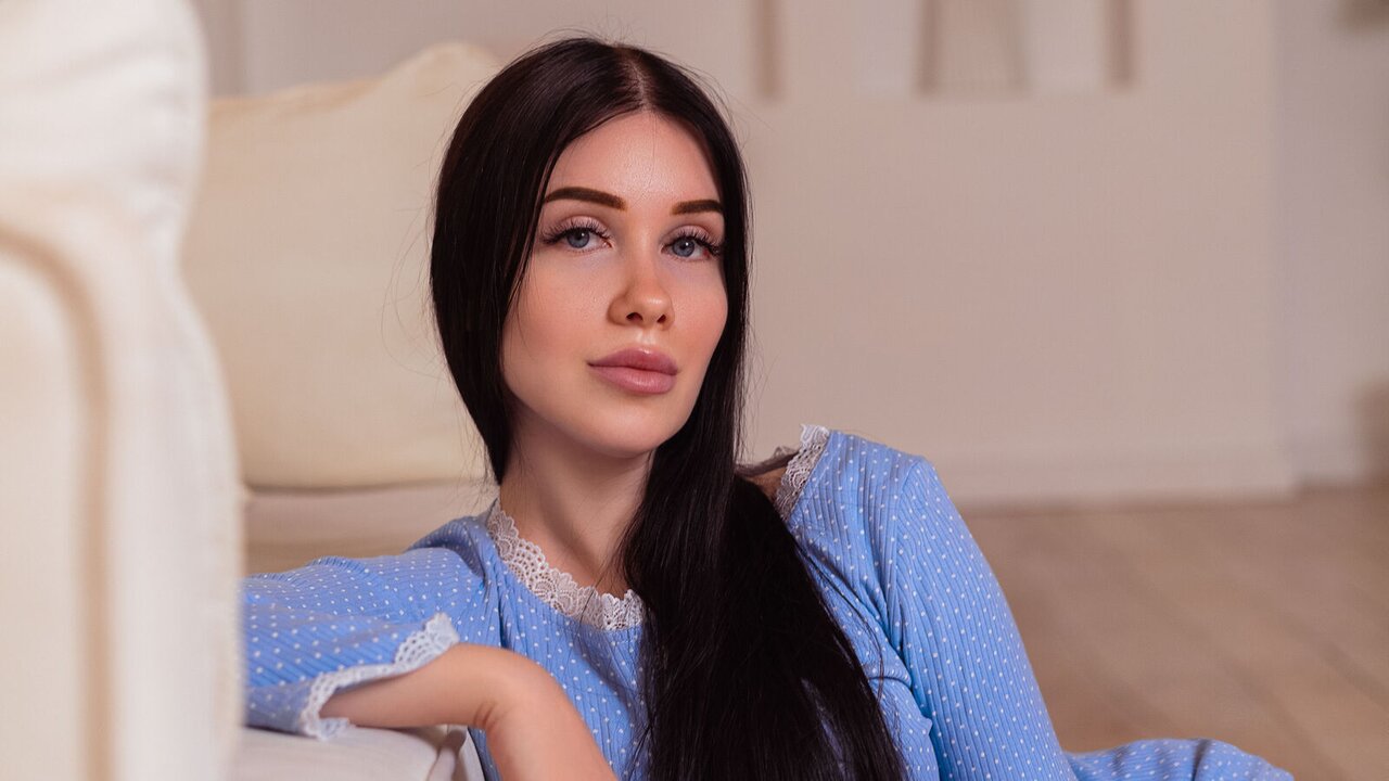 Live Porn Camera of DevisChloe