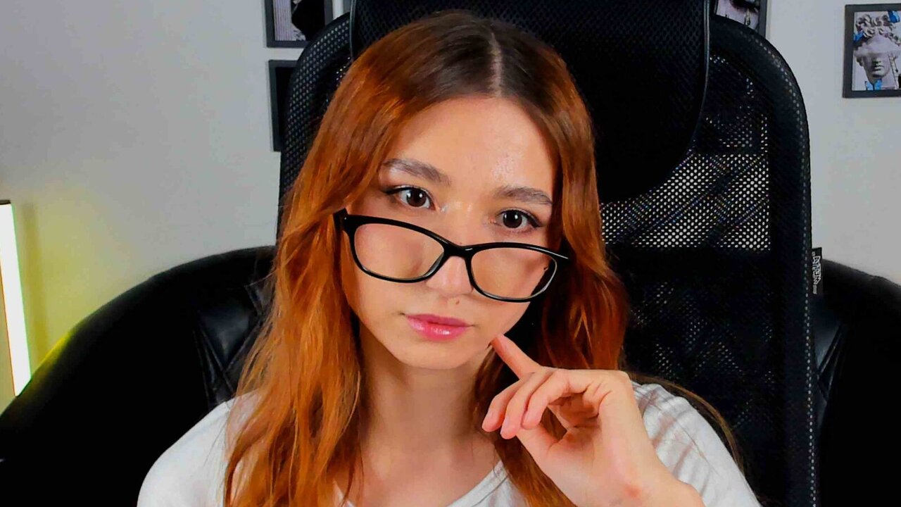 Live Porn Camera of KarenDarvis