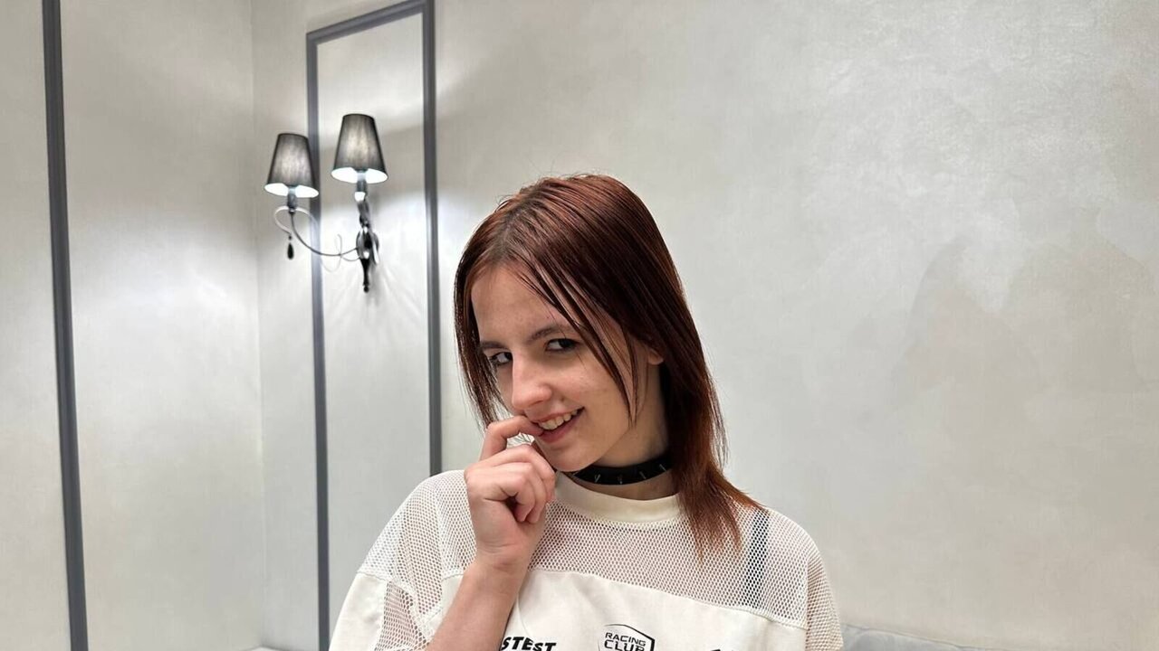 Live Porn Camera of SallySuga