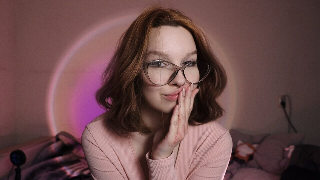 Live Porn Camera of TiaraDinkle