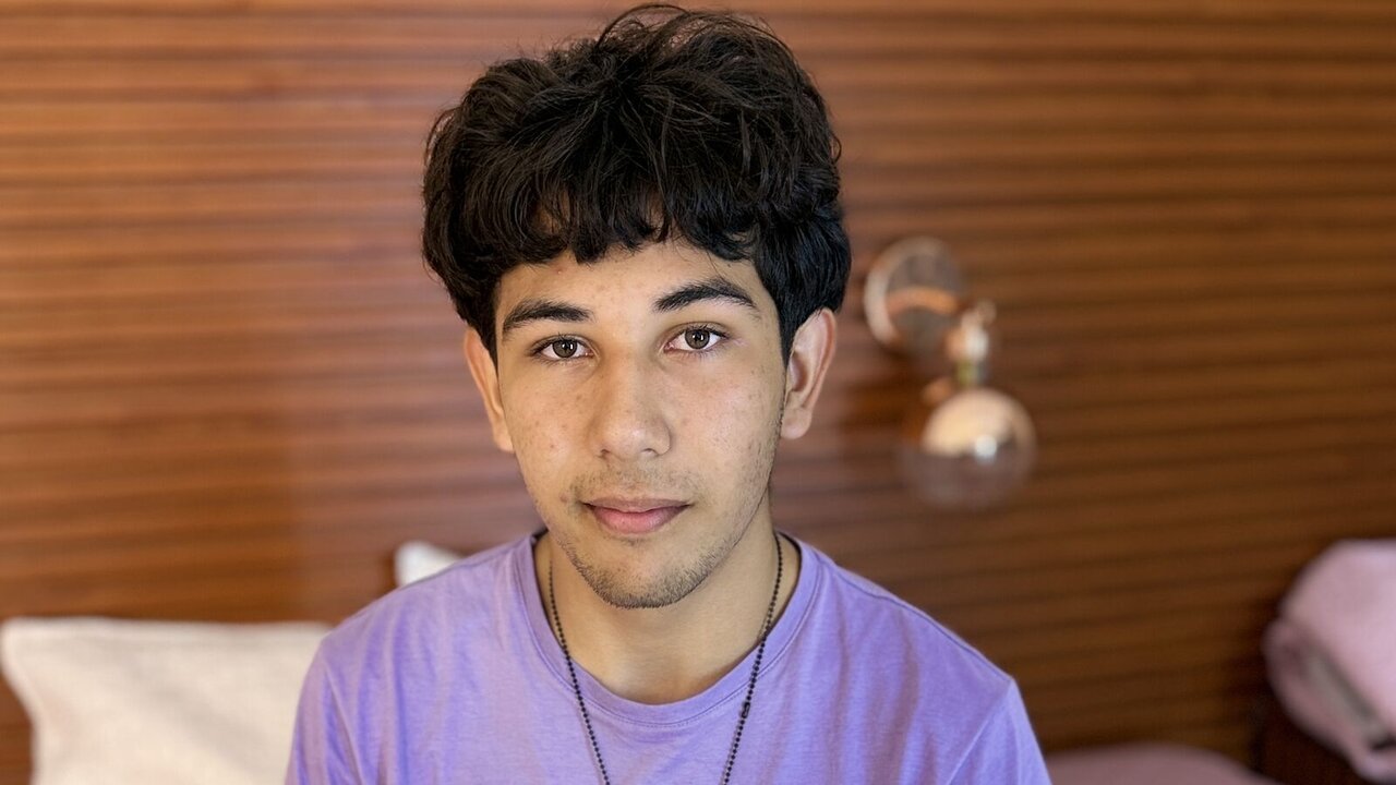 Live Porn Camera of AlejoAnderson