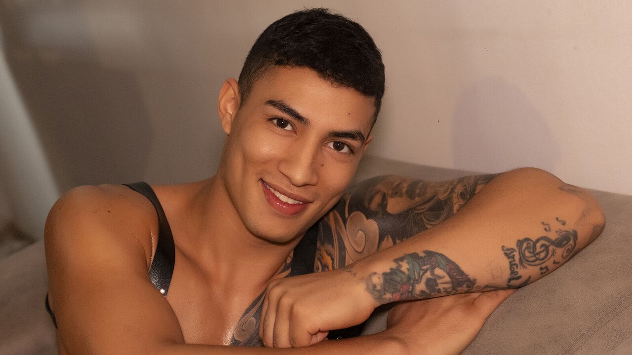 Live Porn Camera of AngellAdams