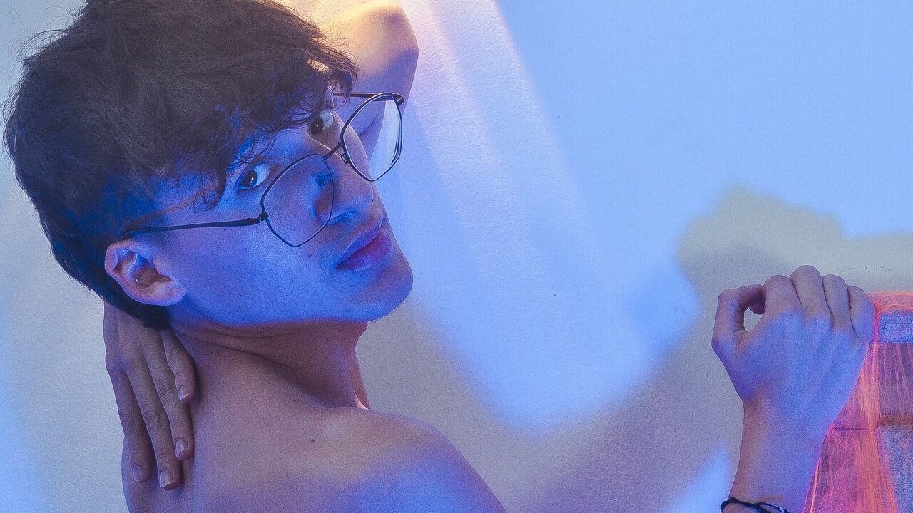 Live Porn Camera of BellmontNeon