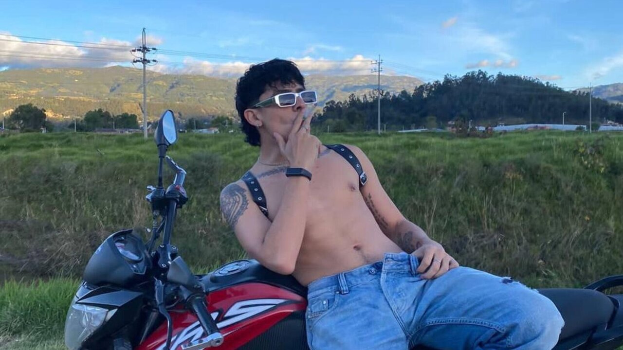 Live Porn Camera of CamilloGuzmn