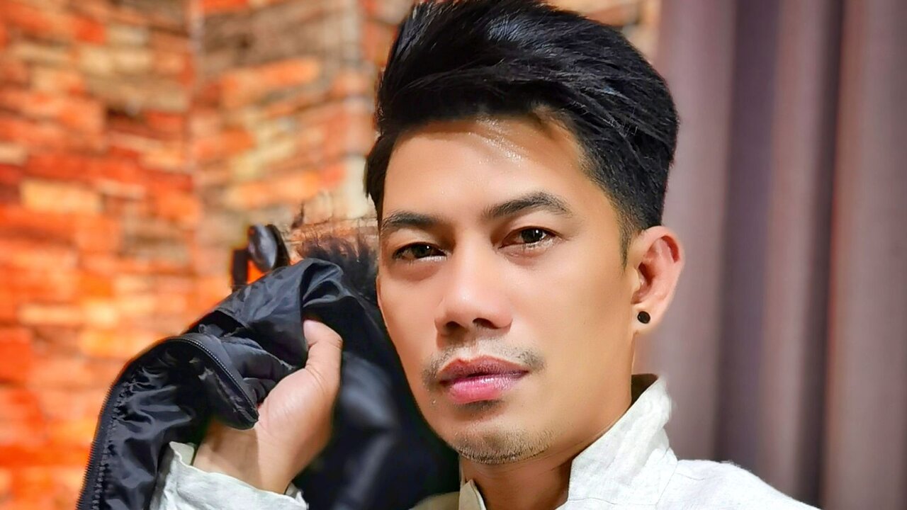 Live Porn Camera of CarloLopez