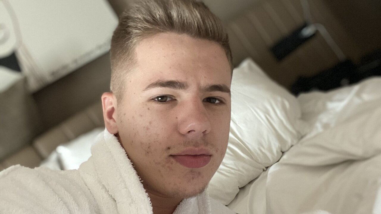 Live Porn Camera of ChrisRonan