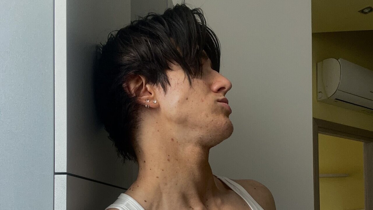 Live Porn Camera of ChristianLevyne