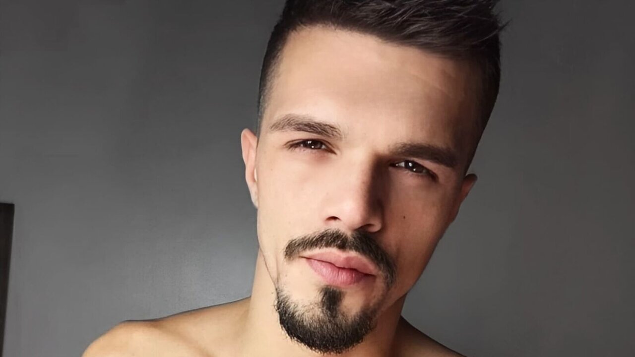 Live Porn Camera of DonyBrown