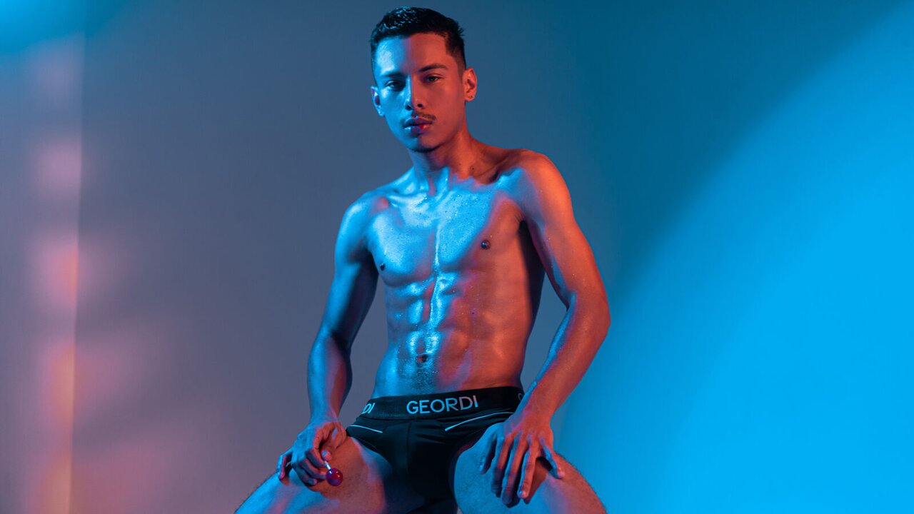 Live Porn Camera of JonasLion