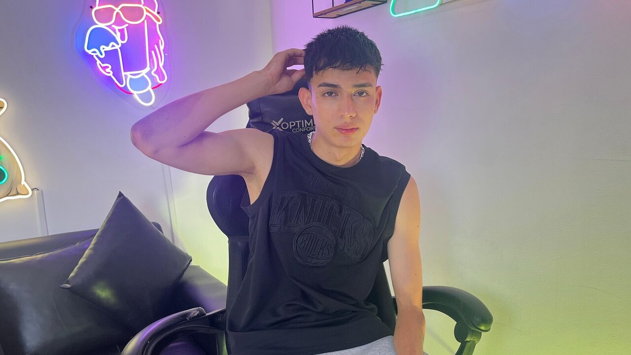 Live Porn Camera of JonathanRouse