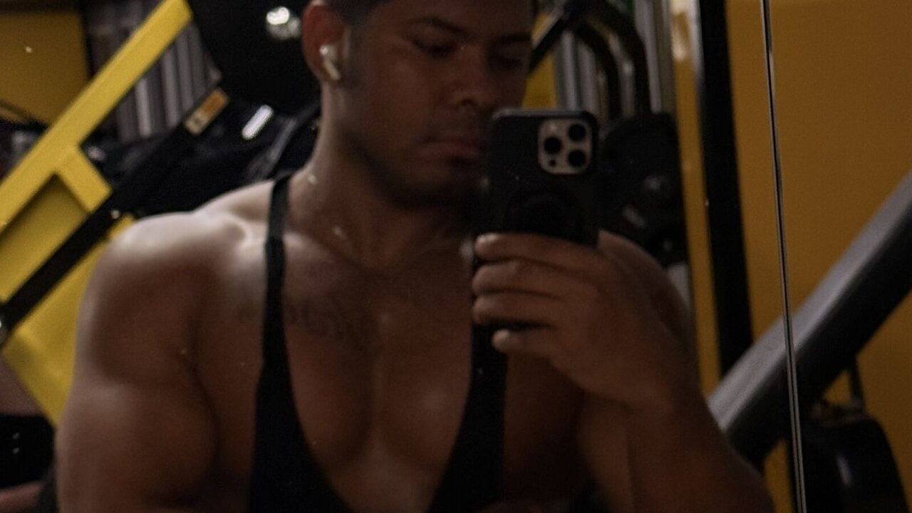 Live Porn Camera of LeonMike