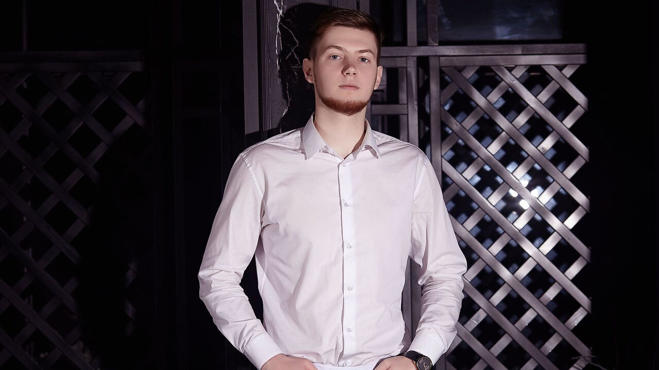 Live Porn Camera of LovelyHovard