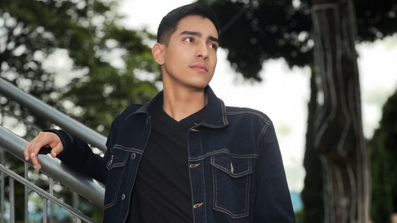 Live Porn Camera of NicholasFinn