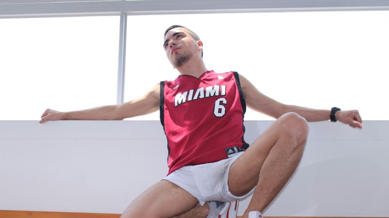 Live Porn Camera of TaylorVicious