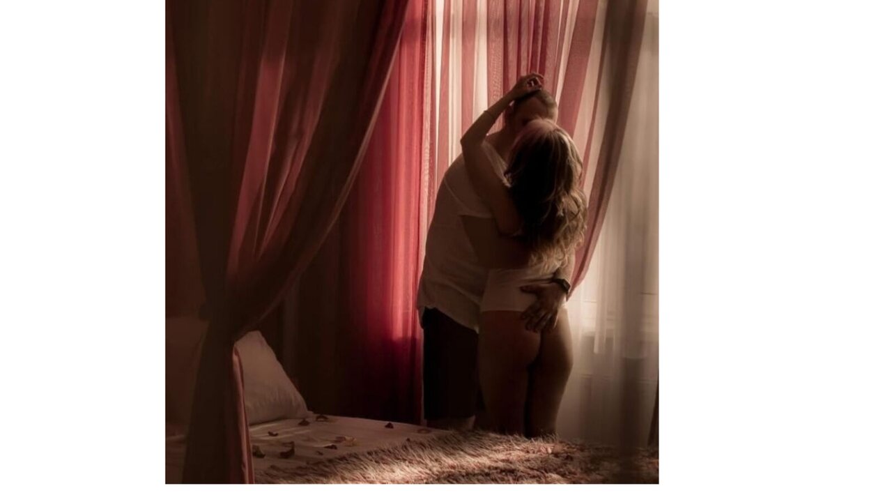 Live Porn Camera of AndyandLana