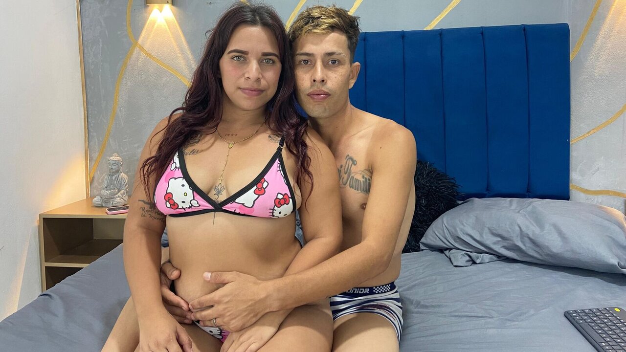 Live Porn Camera of AngelaAndMike