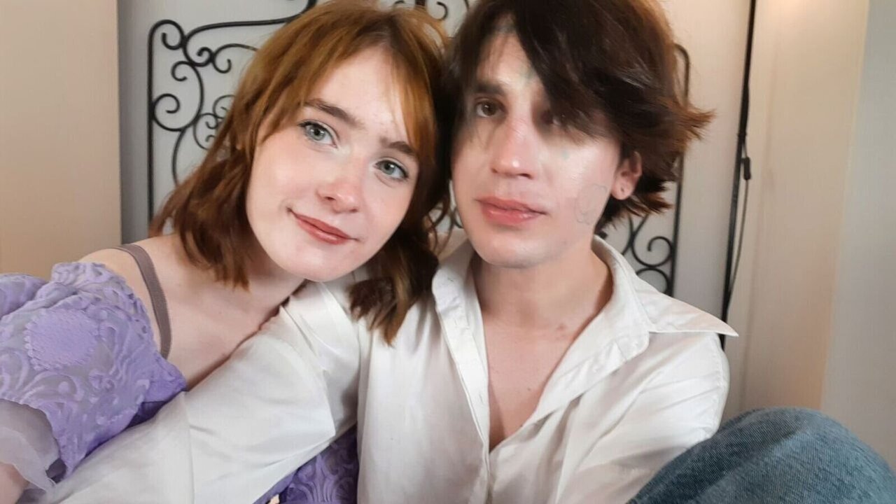 Live Porn Camera of DannyAndMandy