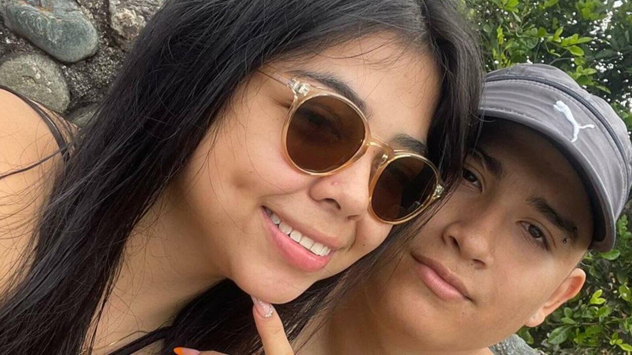 Live Porn Camera of DanyAndMike