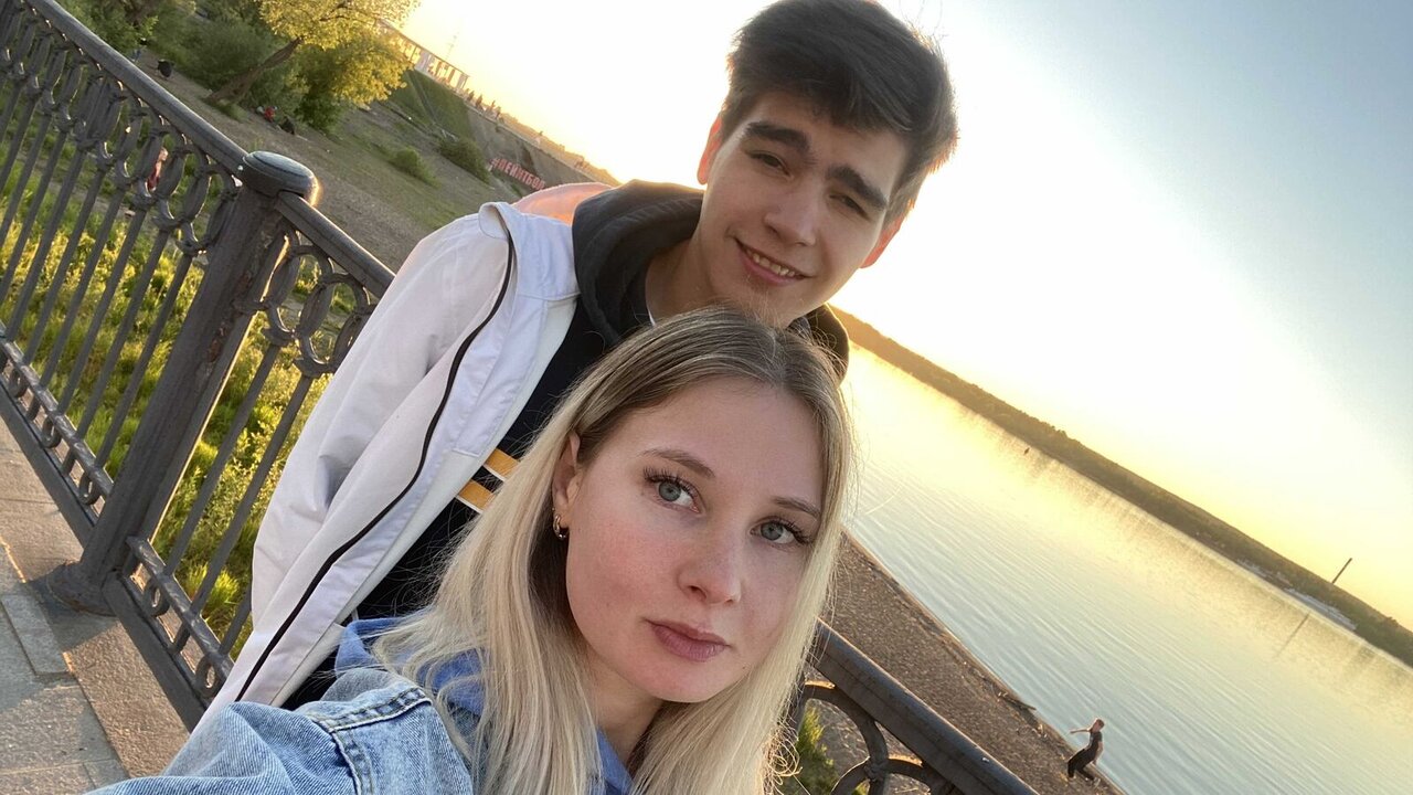 Live Porn Camera of JohnKira