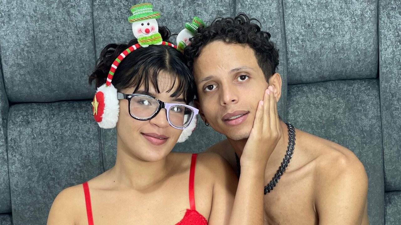 Live Porn Camera of LuisaAndVictor