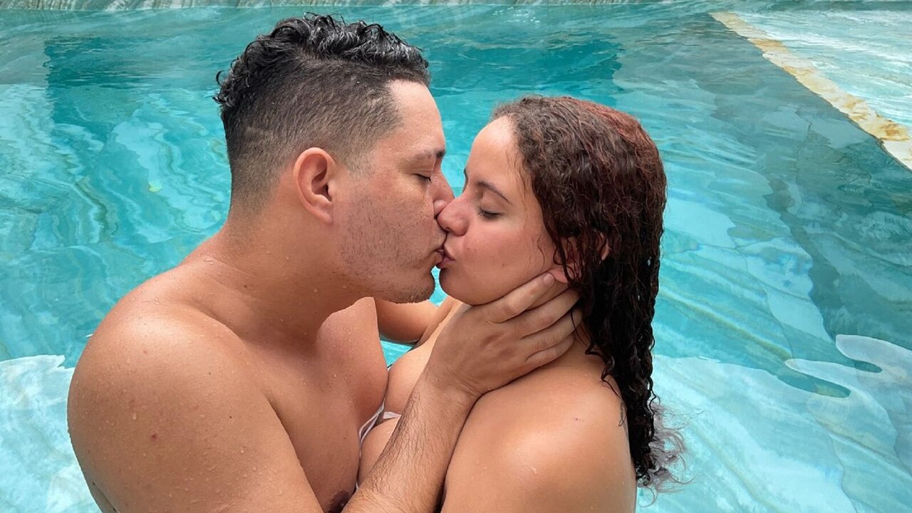 Live Porn Camera of MarieAndAdes