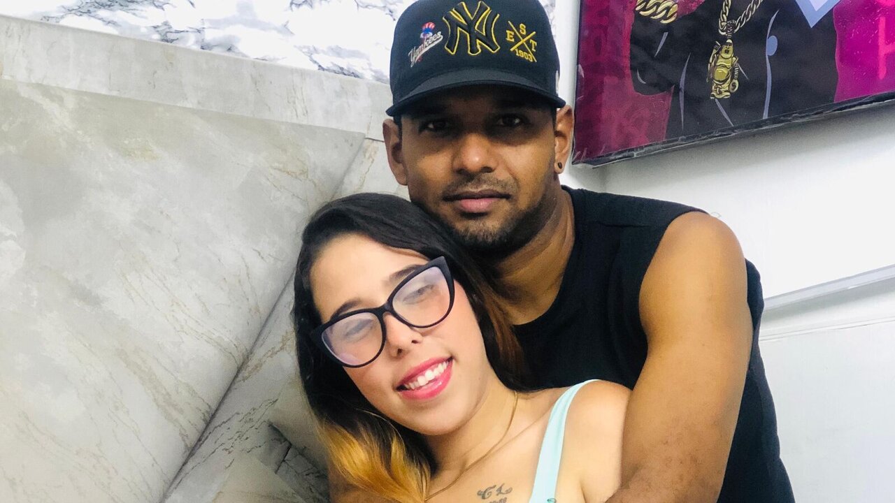 Live Porn Camera of SadieAndJason