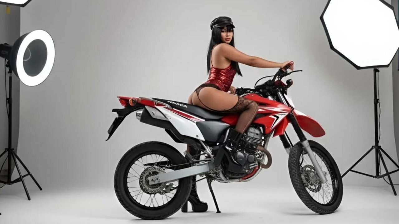 Live Porn Camera of AlisGuerrero