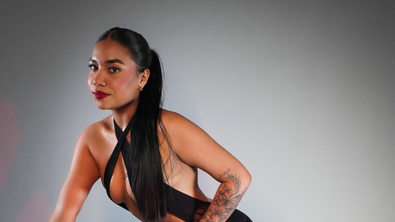 Live Porn Camera of MiaWolton