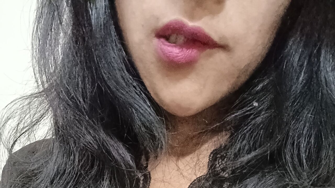 Live Porn Camera of AakritiRajwanshi