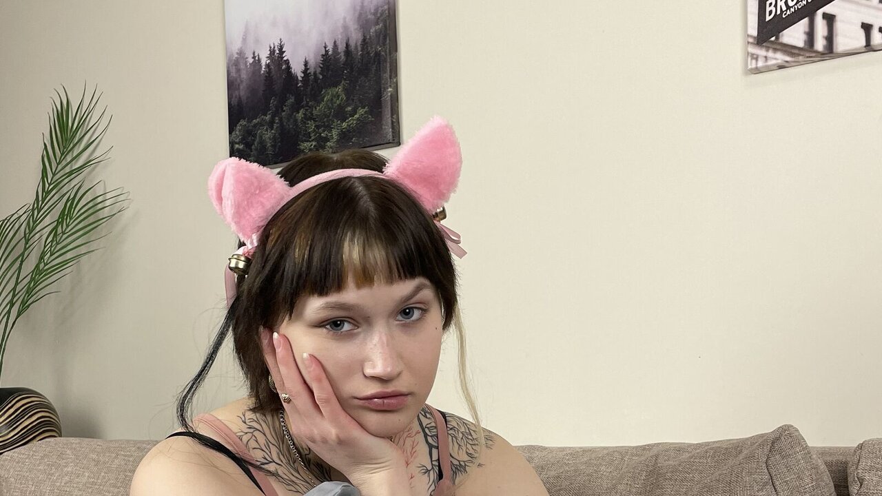 Live Porn Camera of AdelGrey