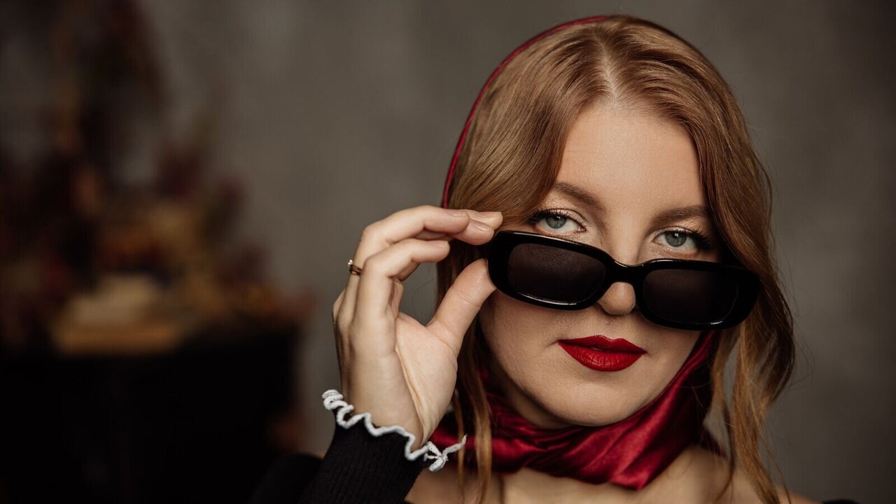 Live Porn Camera of AliceBiorn