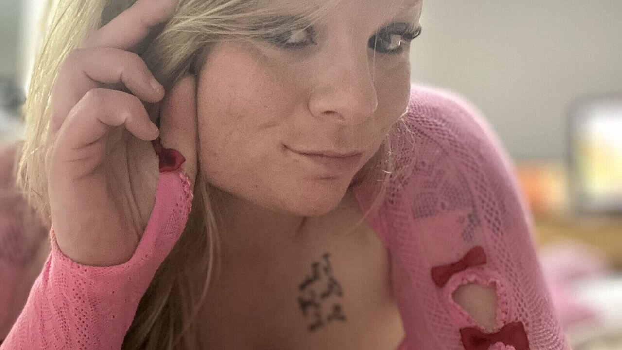 Live Porn Camera of AliceWinks