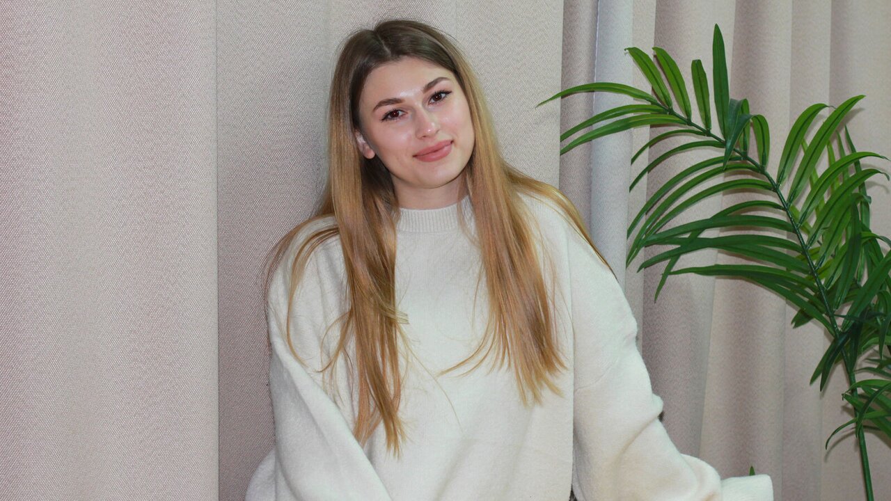 Live Porn Camera of AlinaMiln