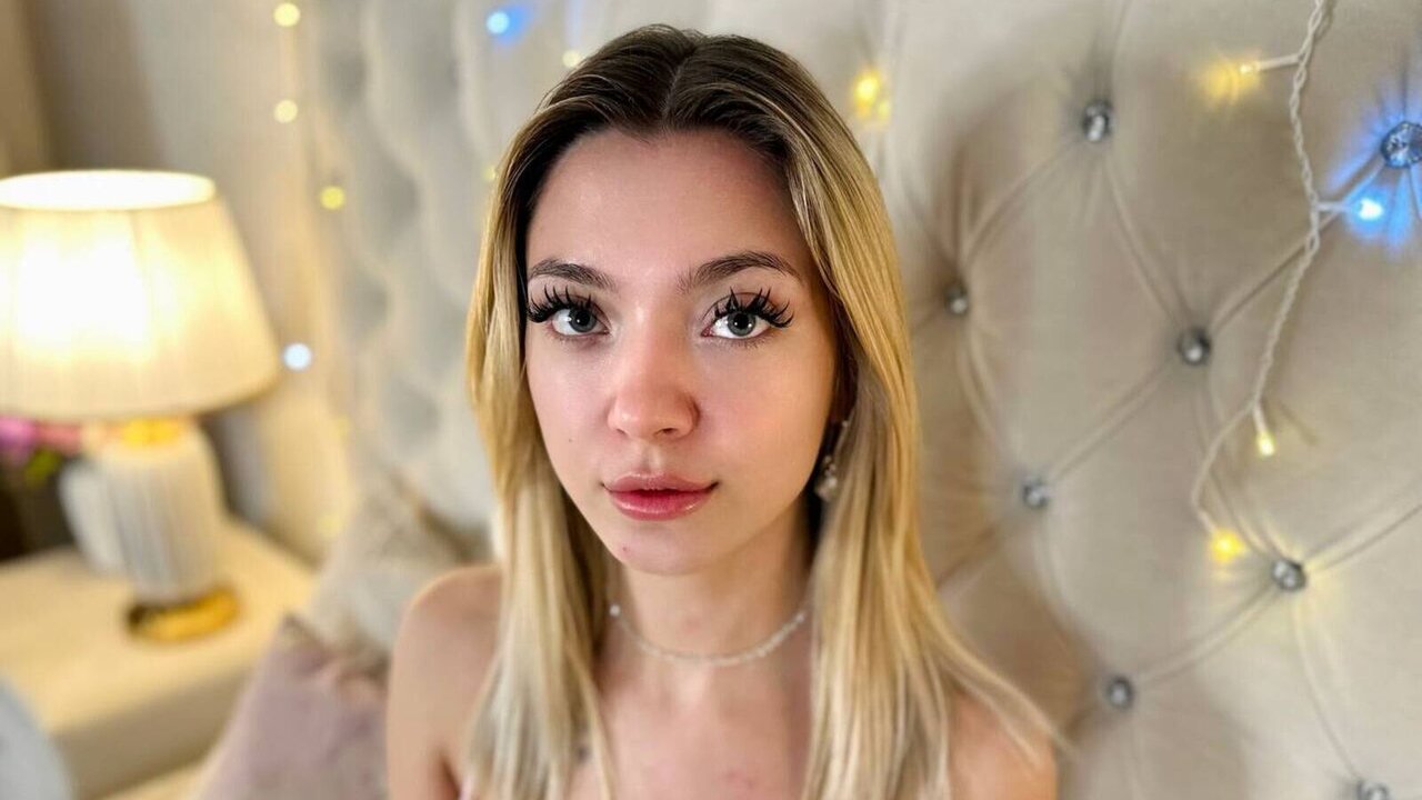 Live Porn Camera of AmandaHarris