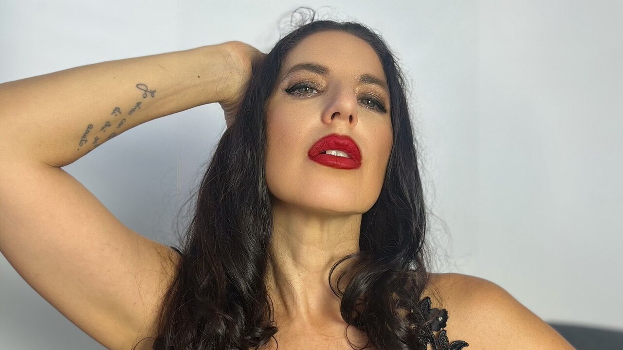 Live Porn Camera of AmandaHug