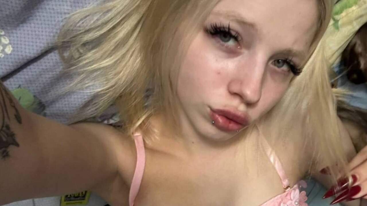 Live Porn Camera of AnieIaStews