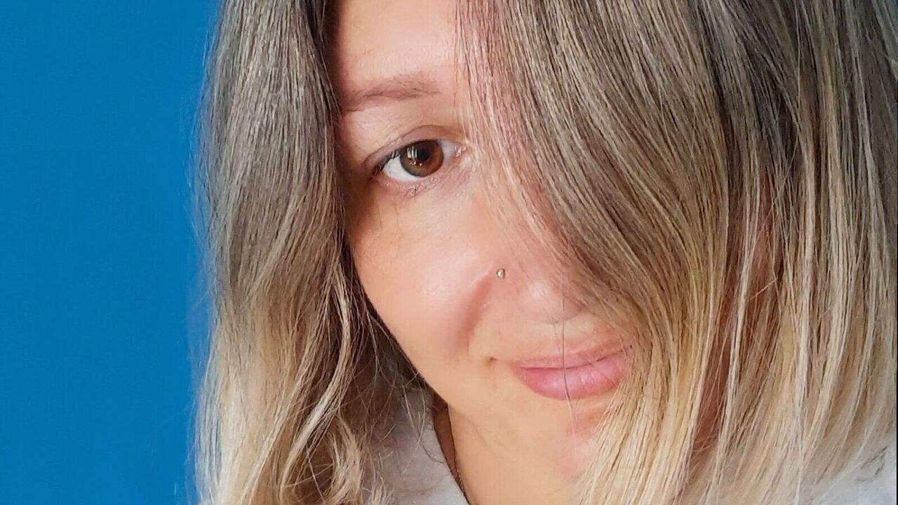 Live Porn Camera of AnnaGemstone