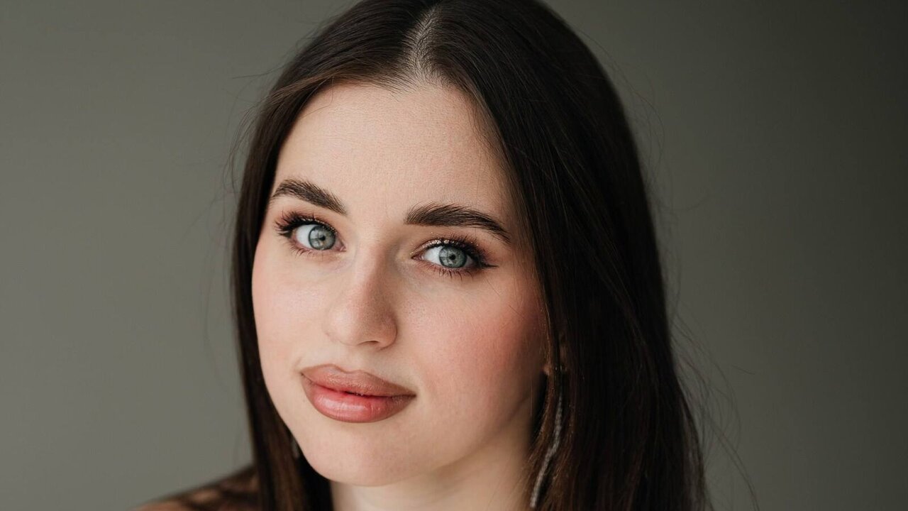 Live Porn Camera of AvaCollins