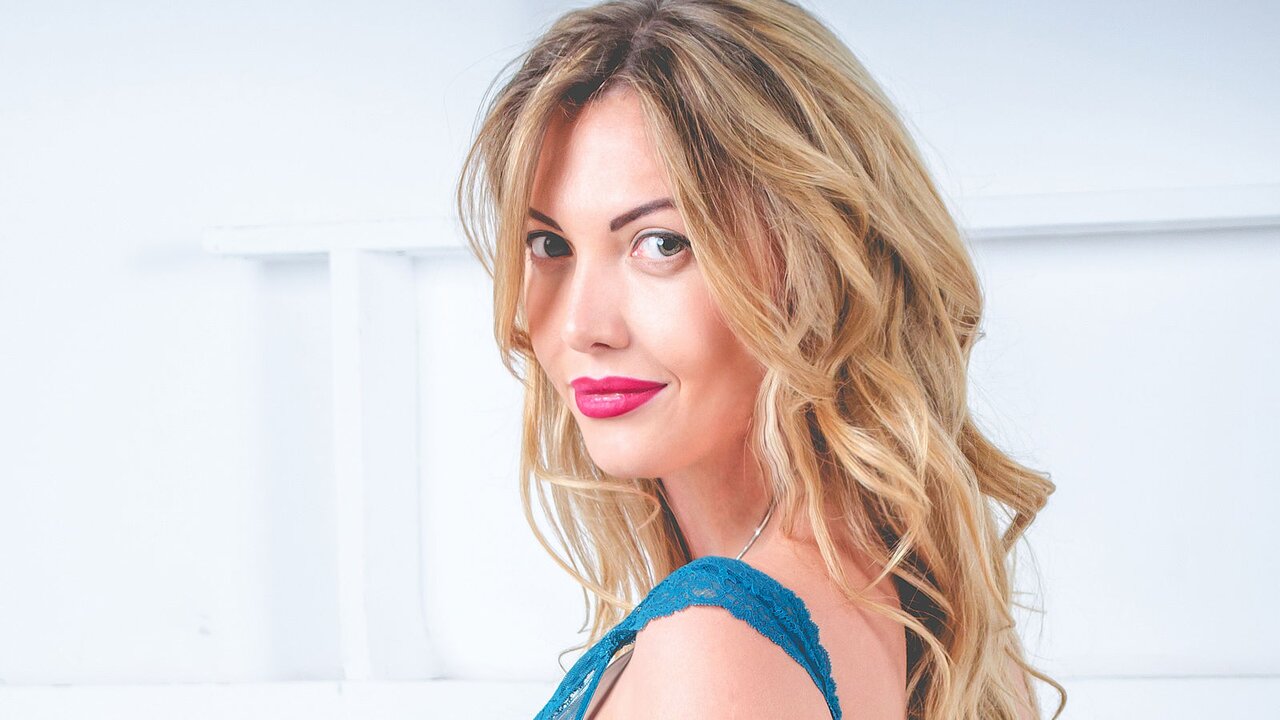 Live Porn Camera of BlondeArt