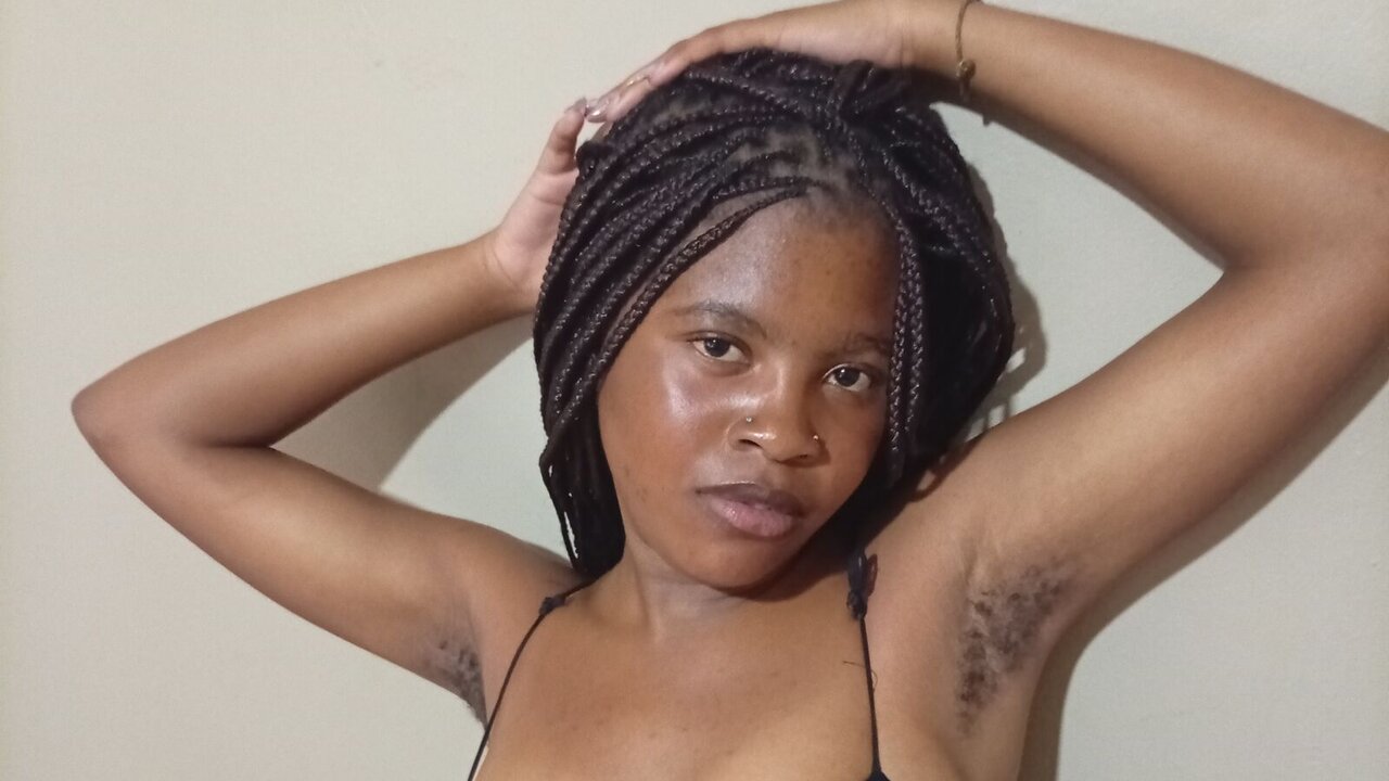 Live Porn Camera of CharryBannie