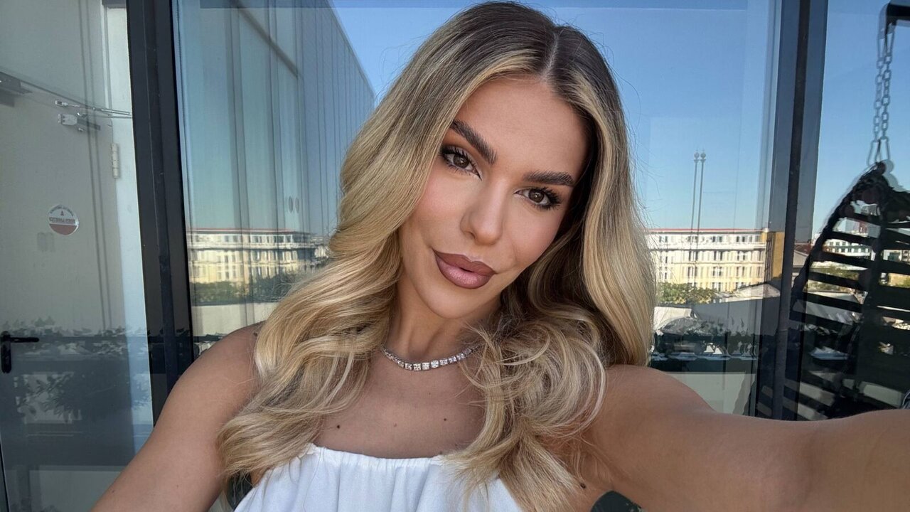 Live Porn Camera of ChloeAmbre