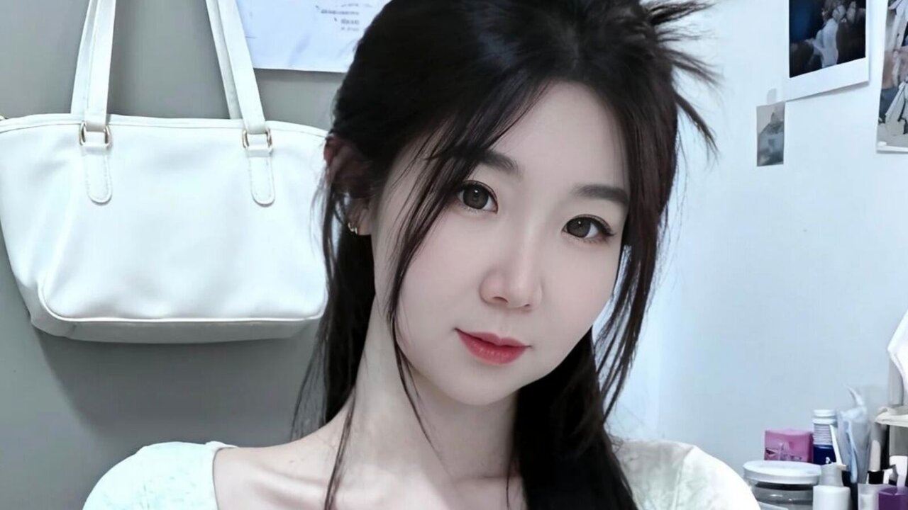 Live Porn Camera of ClaraWhiter