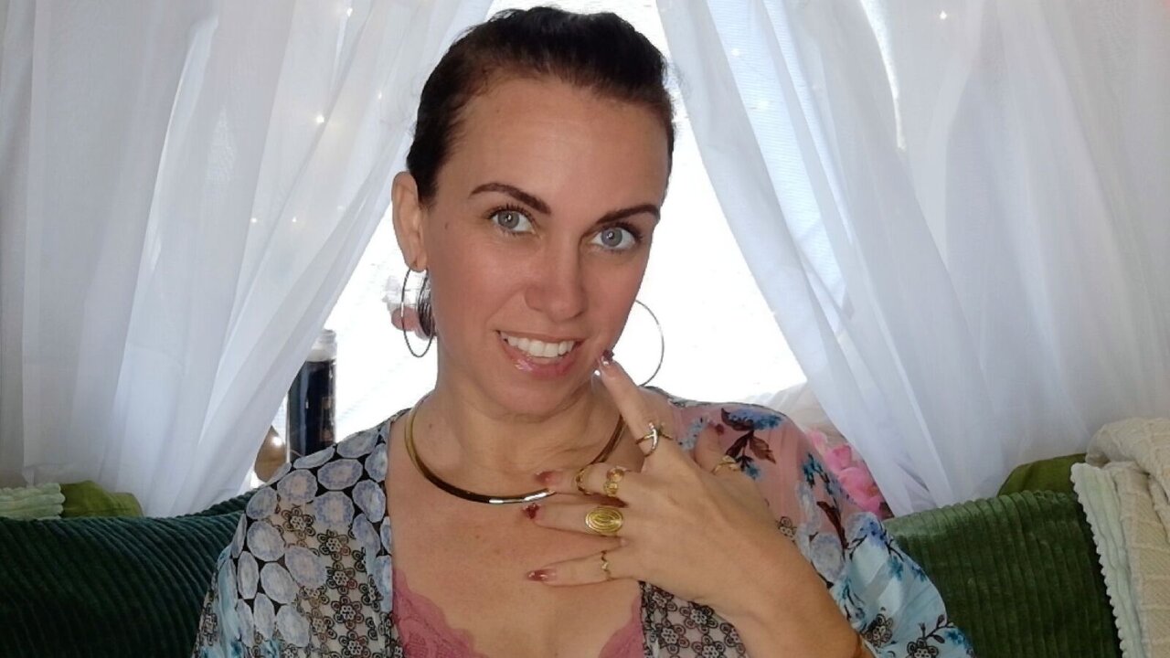 Live Porn Camera of DaishaSweet