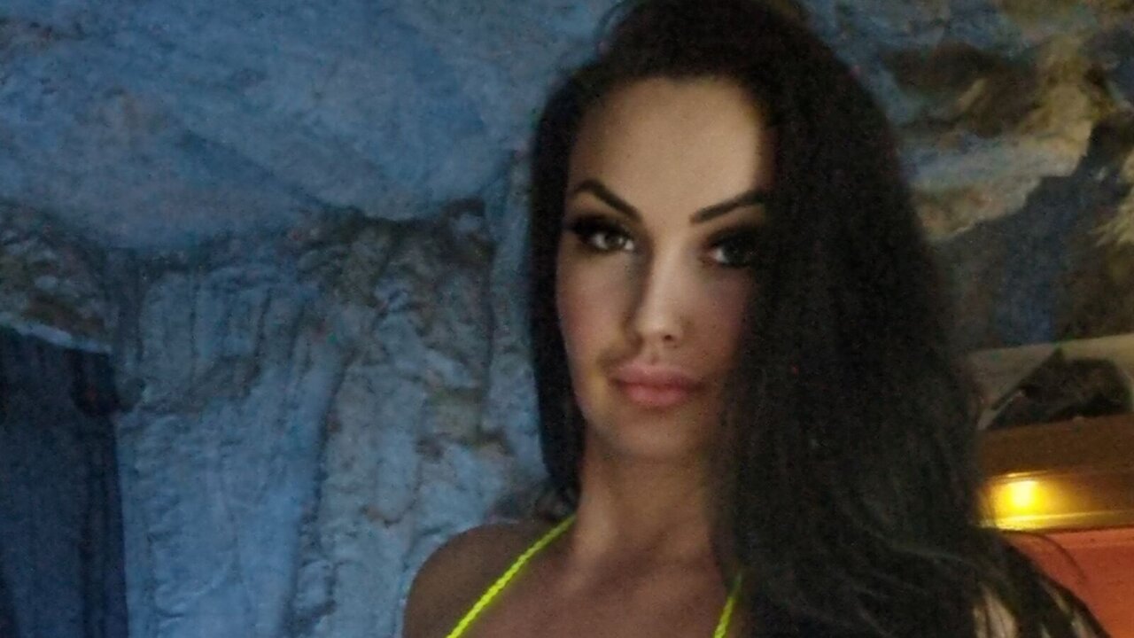 Live Porn Camera of DarkroseMamba