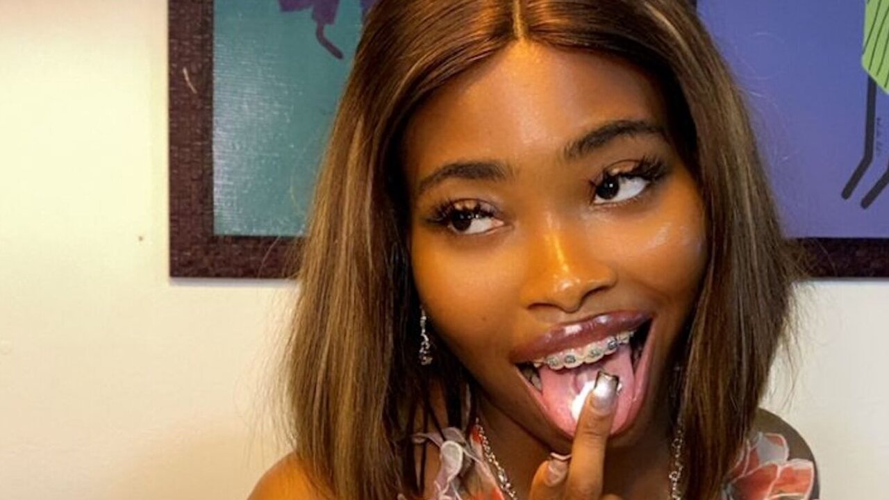 Live Porn Camera of DevinaJacobs