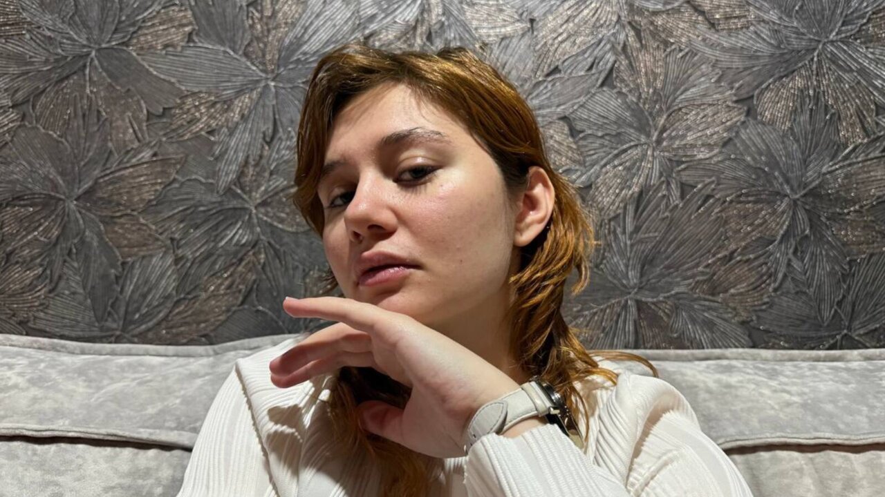 Live Porn Camera of ElizabethWings