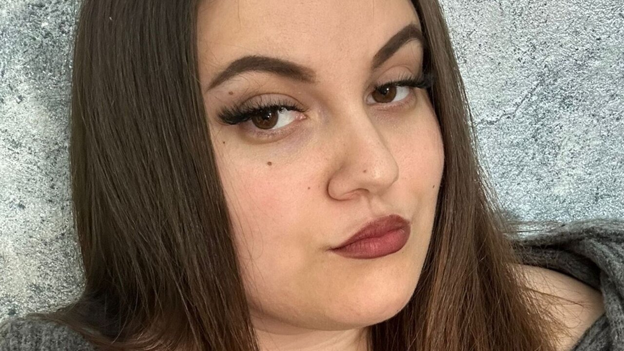 Live Porn Camera of ElviraJoness