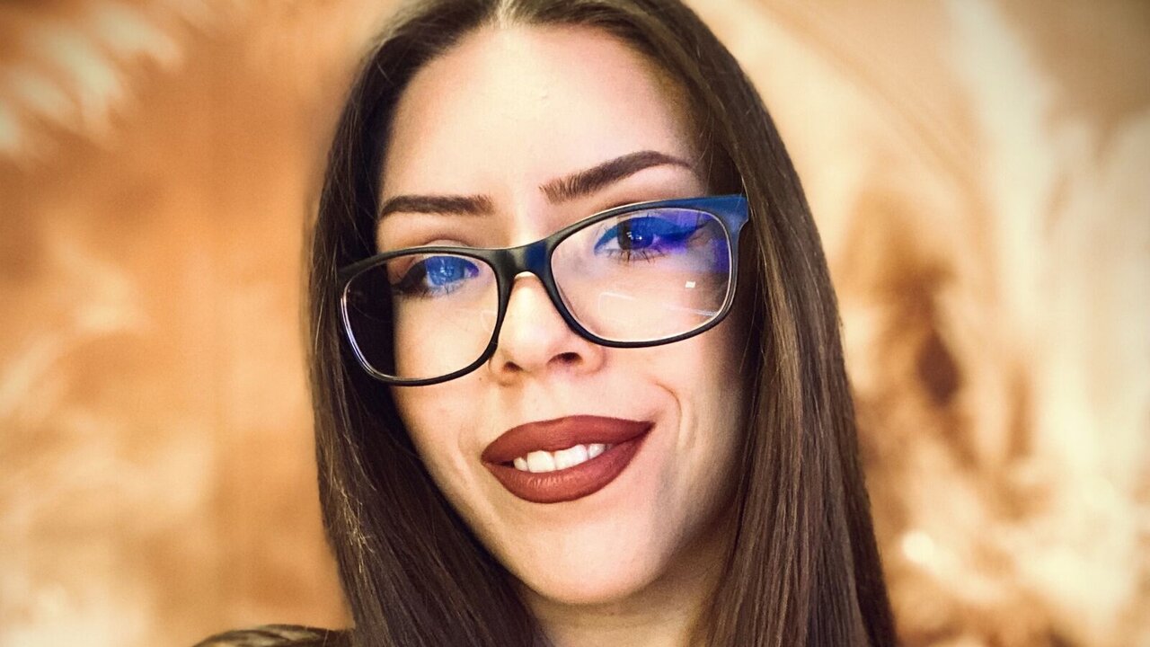 Live Porn Camera of EmaLowee