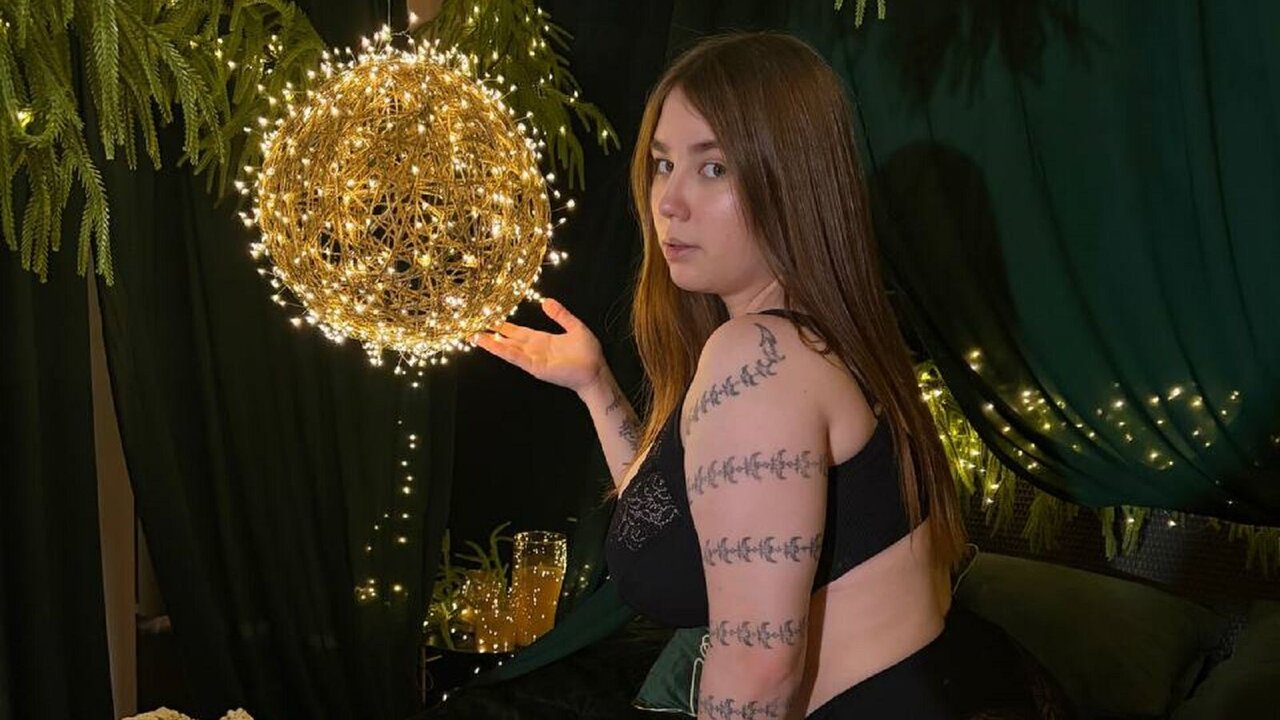 Live Porn Camera of EmilyStrommy