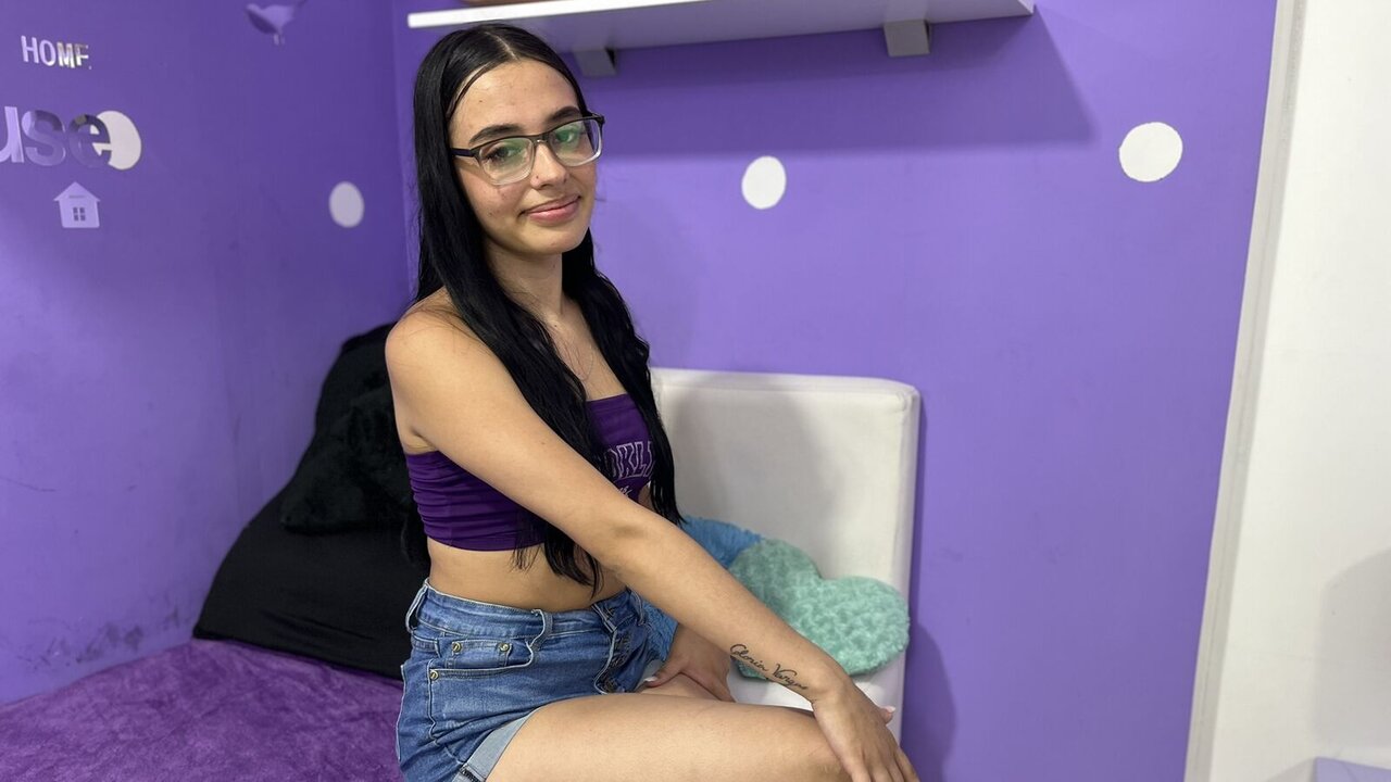 Live Porn Camera of EmmilyCollen